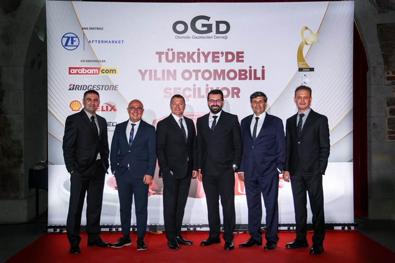  Türkiye�de �Y�l�n Otomobili�  Renault Clio Seçildi